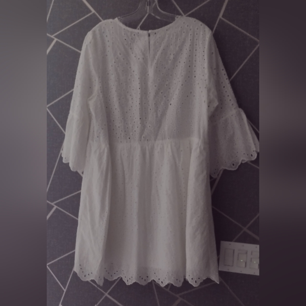 Eyelet white dress.Size XL - Picture 6 of 9
